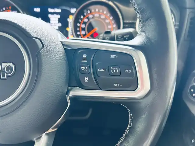 クライスラー・ジープ ジープ ラングラー アンリミテッド サハラ 大阪府 2020(令2)年 1.4万km 青 ACC/純正ナビ/TV/バック・フロントカメラ/applecarplay/純正18インチAW/LEDヘッドライト/ブラインドスポット/クリアランスソナー/黒革/シートヒーター/ステアリングヒーター/アルパインスピーカー/スマートキー