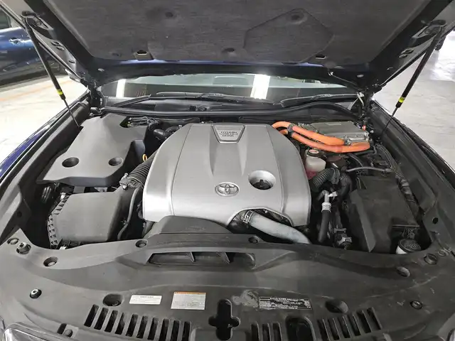トヨタ クラウン マジェスタ Fバージョン 愛知県 2017(平29)年 5.9万km ダークブルーマイカ 純正8型ナビ/フルセグTV/パノラミックビューモニター/ビルトインETC/ドライブレコーダー/レーダークルーズコントロール/クリアランスソナー/バックソナー/セーフティセンスP/・衝突被害軽減ブレーキ/・車線逸脱防止支援/・アダプティブハイビームシステム/ブラインドスポットモニター/LEDヘッドランプ/ステアリング連動フロントライティング/LEDフロントフォグランプ/本木製/革巻きコンビステアリング/純正OPベージュ革シート/全席パワーシート/シートヒーター/前席シートベンチレーション/運転席ポジションメモリー/純正OP18インチアルミホイール/スマートキー/プッシュエンジンスタート/禁煙車
