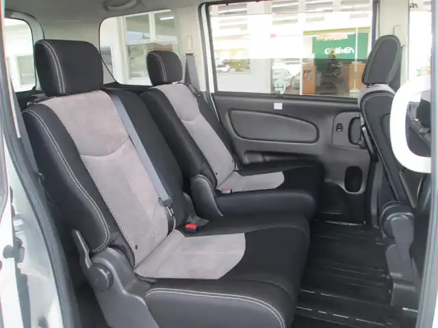 日産 セレナ ライダー パフォ Bライン S HV 千葉県 2014(平26)年 5.3万km ブリリアントホワイトパール 純正8型SDナビ、フルセグTV/バックカメラ/純正オーディオ【DVD/CD/BT/SD/USB】/純正後席フリップダウンモニター/両側パワースライドドア/LEDヘッドライト&ハロゲンフォグ/クルーズコントロール/車線逸脱防止警報装置/横滑り防止装置/アイドリングストップ/革巻きステアリング/社外スピーカー/社外前方ドライブレコーダー/ビルトインETC/スペアキー/取扱説明書/ナビ取扱説明書/新車時保証書