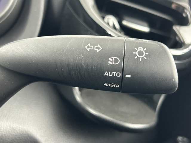 トヨタ ヤリスクロス G 愛知県 2023(令5)年 2.6万km ベージュ 禁煙車/４WD/純正8インチディスプレイオーディオ/（AM/FM/Bluetooth/USB/フルセグTV）/全方位カメラ/トヨタセーフティセンス/・プリクラッシュセーフティ/・レーントレーシングアシスト/・レーダークルーズコントロール/・オートマチックハイビーム/・クリアランスソナー/・パーキングサポートブレーキ/・ロードサインアシスト/ETC/前後ドライブレコーダー/マルチテレインセレクト/ダウンヒルアシスト/純正16インチアルミホイール/スマートキー/スペアキー1本/プッシュスタート/LEDヘッドライト/フロントフォグランプ/オートライト/純正フロアマット/電子パーキングブレーキ/オートホールド