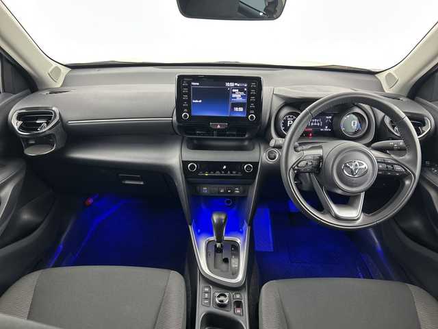 トヨタ ヤリスクロス G 愛知県 2023(令5)年 2.6万km ベージュ 禁煙車/４WD/純正8インチディスプレイオーディオ/（AM/FM/Bluetooth/USB/フルセグTV）/全方位カメラ/トヨタセーフティセンス/・プリクラッシュセーフティ/・レーントレーシングアシスト/・レーダークルーズコントロール/・オートマチックハイビーム/・クリアランスソナー/・パーキングサポートブレーキ/・ロードサインアシスト/ETC/前後ドライブレコーダー/マルチテレインセレクト/ダウンヒルアシスト/純正16インチアルミホイール/スマートキー/スペアキー1本/プッシュスタート/LEDヘッドライト/フロントフォグランプ/オートライト/純正フロアマット/電子パーキングブレーキ/オートホールド