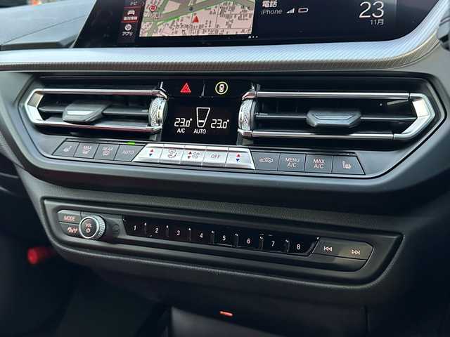 ＢＭＷ １１８ｄ Mスポーツ EDジョイ+ 福島県 2020(令2)年 3.6万km サファイアブラックP 純正ナビ(BT/USB)/バックカメラ/ミラー一体型ETC/前後ドライブレコーダー/ステアリングスイッチ/アクティブクルーズコントロール/インテリジェントセーフティ/コンフォートアクセス/レザーシート/シートヒーター/パワーシート/パワーバックドア/純正18AW/ワイアレスチャージャー/オートホールド/取扱説明書/保証書/スペアキー