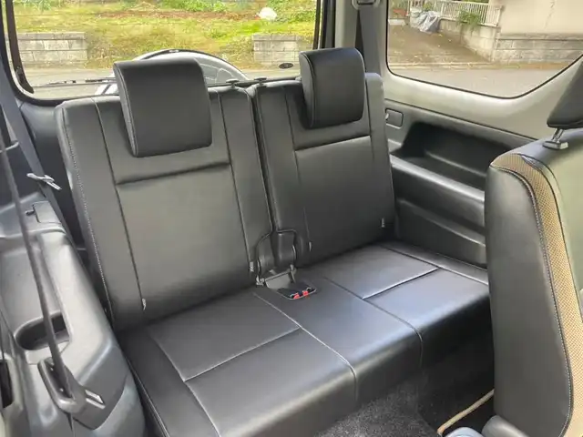 スズキ ジムニー ランドベンチャー 道央・札幌 2014(平26)年 8.7万km スチールシルバーM ワンオーナー/前席シートヒーター/純正メモリナビ/ワンセグTV/CD/純正１６インチアルミホイール/背面タイヤ/ハードカバー/キーレスキー/スペアキー１本/ETC/新車時保証書/取扱説明書