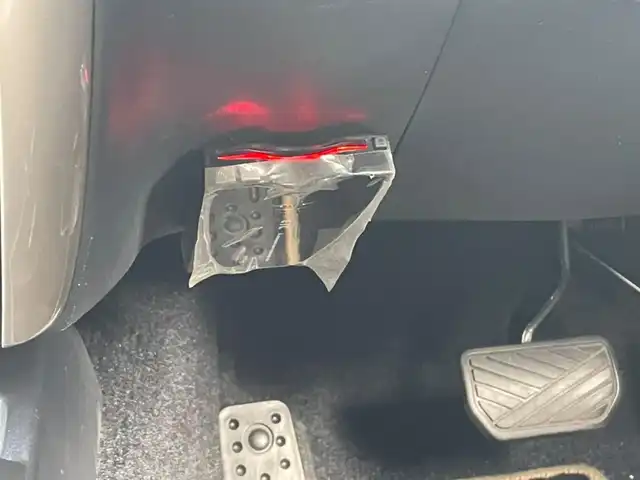 スズキ ジムニー ランドベンチャー 道央・札幌 2014(平26)年 8.7万km スチールシルバーM ワンオーナー/前席シートヒーター/純正メモリナビ/ワンセグTV/CD/純正１６インチアルミホイール/背面タイヤ/ハードカバー/キーレスキー/スペアキー１本/ETC/新車時保証書/取扱説明書