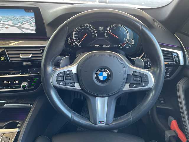 ＢＭＷ ５２３ｄ ツーリング Mスポーツ 福島県 2017(平29)年 7.1万km アルピンホワイトⅢ 黒革シート　全方位モニター　純正ナビ　バックカメラ　前後ドライブレコーダー　クルーズコントロール　パワーシート　シートヒーター　ステアリングスイッチ　革巻きステアリング　純正１９インチＡＷ　スペアキー