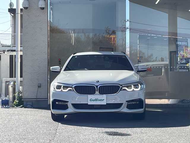 ＢＭＷ ５２３ｄ ツーリング Mスポーツ 福島県 2017(平29)年 7.1万km アルピンホワイトⅢ 黒革シート　全方位モニター　純正ナビ　バックカメラ　前後ドライブレコーダー　クルーズコントロール　パワーシート　シートヒーター　ステアリングスイッチ　革巻きステアリング　純正１９インチＡＷ　スペアキー