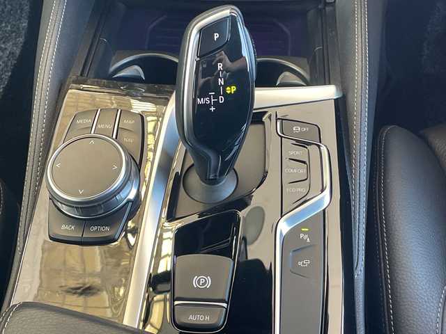 ＢＭＷ ５２３ｄ ツーリング Mスポーツ 福島県 2017(平29)年 7.1万km アルピンホワイトⅢ 黒革シート　全方位モニター　純正ナビ　バックカメラ　前後ドライブレコーダー　クルーズコントロール　パワーシート　シートヒーター　ステアリングスイッチ　革巻きステアリング　純正１９インチＡＷ　スペアキー