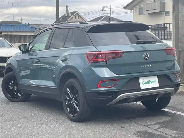 フォルクスワーゲン ＶＷ Ｔ－ロック TSI ブラックスタイル 東京都 2023(令5)年 1.5万km 青 2024年モデル/ワンオーナー/純正HDDナビ（AM・FM・BT・AppleCarPlay）/アダプティブクルーズコントロール/レーンキープアシストシステム/プリクラッシュブレーキシステム/ブラインドスポットアシスト/バックカメラ/横滑り防止装置/コーナーセンサー（前後）/オートライト/オートマチックハイビーム/ドライブレコーダー（前後）/パワーバックドア/純正18インチAW/純正LEDヘッドランプ/純正フロアマット/ブラックルーフレール/アイドリングストップ/ETC/保証書/取扱説明書/スペアキー有り（1本）