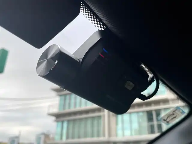 フォルクスワーゲン ＶＷ Ｔ－ロック TSI ブラックスタイル 東京都 2023(令5)年 1.5万km 青 2024年モデル/ワンオーナー/純正HDDナビ（AM・FM・BT・AppleCarPlay）/アダプティブクルーズコントロール/レーンキープアシストシステム/プリクラッシュブレーキシステム/ブラインドスポットアシスト/バックカメラ/横滑り防止装置/コーナーセンサー（前後）/オートライト/オートマチックハイビーム/ドライブレコーダー（前後）/パワーバックドア/純正18インチAW/純正LEDヘッドランプ/純正フロアマット/ブラックルーフレール/アイドリングストップ/ETC/保証書/取扱説明書/スペアキー有り（1本）