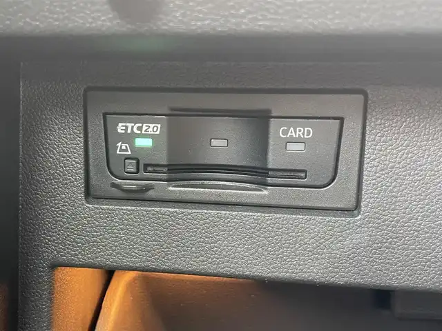 フォルクスワーゲン ＶＷ Ｔ－ロック TSI ブラックスタイル 東京都 2023(令5)年 1.5万km 青 2024年モデル/ワンオーナー/純正HDDナビ（AM・FM・BT・AppleCarPlay）/アダプティブクルーズコントロール/レーンキープアシストシステム/プリクラッシュブレーキシステム/ブラインドスポットアシスト/バックカメラ/横滑り防止装置/コーナーセンサー（前後）/オートライト/オートマチックハイビーム/ドライブレコーダー（前後）/パワーバックドア/純正18インチAW/純正LEDヘッドランプ/純正フロアマット/ブラックルーフレール/アイドリングストップ/ETC/保証書/取扱説明書/スペアキー有り（1本）