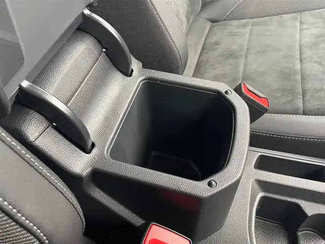 フォルクスワーゲン ＶＷ Ｔ－ロック TSI ブラックスタイル 東京都 2023(令5)年 1.5万km 青 2024年モデル/ワンオーナー/純正HDDナビ（AM・FM・BT・AppleCarPlay）/アダプティブクルーズコントロール/レーンキープアシストシステム/プリクラッシュブレーキシステム/ブラインドスポットアシスト/バックカメラ/横滑り防止装置/コーナーセンサー（前後）/オートライト/オートマチックハイビーム/ドライブレコーダー（前後）/パワーバックドア/純正18インチAW/純正LEDヘッドランプ/純正フロアマット/ブラックルーフレール/アイドリングストップ/ETC/保証書/取扱説明書/スペアキー有り（1本）