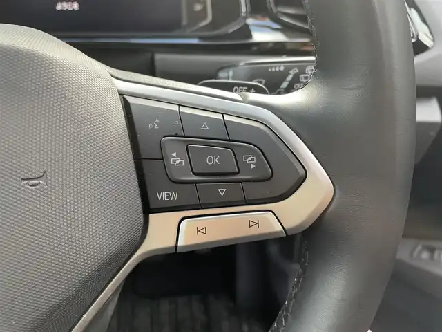 フォルクスワーゲン ＶＷ Ｔ－ロック TSI ブラックスタイル 東京都 2023(令5)年 1.5万km 青 2024年モデル/ワンオーナー/純正HDDナビ（AM・FM・BT・AppleCarPlay）/アダプティブクルーズコントロール/レーンキープアシストシステム/プリクラッシュブレーキシステム/ブラインドスポットアシスト/バックカメラ/横滑り防止装置/コーナーセンサー（前後）/オートライト/オートマチックハイビーム/ドライブレコーダー（前後）/パワーバックドア/純正18インチAW/純正LEDヘッドランプ/純正フロアマット/ブラックルーフレール/アイドリングストップ/ETC/保証書/取扱説明書/スペアキー有り（1本）