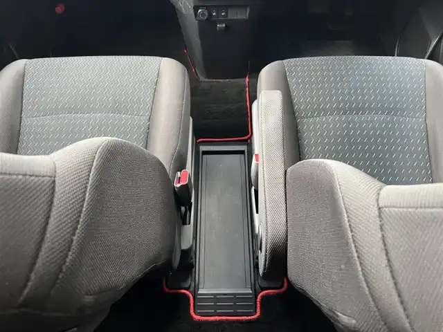 トヨタ ルーミー カスタムG－T 鹿児島県 2022(令4)年 5.5万km パールホワイトⅢ ワンオーナー/純正メモリナビ「NSZT-W68T」/　・DVD・SD・Bluetooth・フルセグTV/パノラミックビューモニター/ビルトインETC/社外前後ドラレコ「コムテック DC-DR652」/純正置くだけ充電/両側パワースライドドア（ウェルカムスイッチあり）/スマートアシスト/　・衝突回避支援ブレーキ/　・車線逸脱警報/　・アダプティブドライビングビーム/　・アダプティブクルーズコントロール/　・コーナーセンサー/純正LEDヘッドライト/純正LEDフォグランプ/オートライト/革巻きステアリング/ステアリングスイッチ/コンフォートパッケージ/　・前席シートヒーター/　・シートバックテーブル/リアサンシェード/純正15インチアルミホイール/電動オート格納ウインカー付ドアミラー/純正フロアマット/純正ドアバイザー/取扱説明書、新車保証書/スペアスマートキーX1本