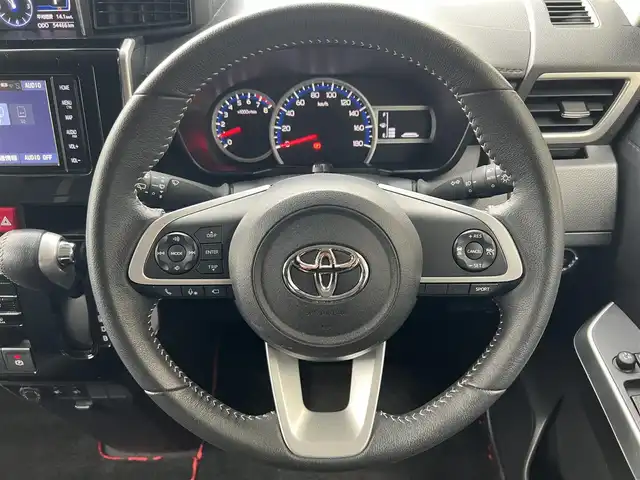 トヨタ ルーミー カスタムG－T 鹿児島県 2022(令4)年 5.5万km パールホワイトⅢ ワンオーナー/純正メモリナビ「NSZT-W68T」/　・DVD・SD・Bluetooth・フルセグTV/パノラミックビューモニター/ビルトインETC/社外前後ドラレコ「コムテック DC-DR652」/純正置くだけ充電/両側パワースライドドア（ウェルカムスイッチあり）/スマートアシスト/　・衝突回避支援ブレーキ/　・車線逸脱警報/　・アダプティブドライビングビーム/　・アダプティブクルーズコントロール/　・コーナーセンサー/純正LEDヘッドライト/純正LEDフォグランプ/オートライト/革巻きステアリング/ステアリングスイッチ/コンフォートパッケージ/　・前席シートヒーター/　・シートバックテーブル/リアサンシェード/純正15インチアルミホイール/電動オート格納ウインカー付ドアミラー/純正フロアマット/純正ドアバイザー/取扱説明書、新車保証書/スペアスマートキーX1本