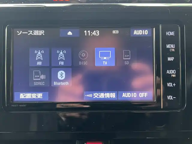 トヨタ ルーミー カスタムG－T 鹿児島県 2022(令4)年 5.5万km パールホワイトⅢ ワンオーナー/純正メモリナビ「NSZT-W68T」/　・DVD・SD・Bluetooth・フルセグTV/パノラミックビューモニター/ビルトインETC/社外前後ドラレコ「コムテック DC-DR652」/純正置くだけ充電/両側パワースライドドア（ウェルカムスイッチあり）/スマートアシスト/　・衝突回避支援ブレーキ/　・車線逸脱警報/　・アダプティブドライビングビーム/　・アダプティブクルーズコントロール/　・コーナーセンサー/純正LEDヘッドライト/純正LEDフォグランプ/オートライト/革巻きステアリング/ステアリングスイッチ/コンフォートパッケージ/　・前席シートヒーター/　・シートバックテーブル/リアサンシェード/純正15インチアルミホイール/電動オート格納ウインカー付ドアミラー/純正フロアマット/純正ドアバイザー/取扱説明書、新車保証書/スペアスマートキーX1本