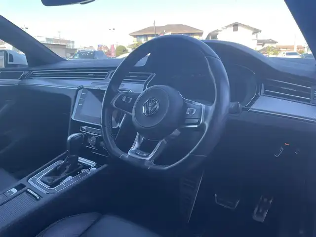 フォルクスワーゲン アルテオン TSI 4モーション Rラインアドバンス 栃木県 2018(平30)年 2.8万km オリックスホワイトパールエフェクト ヘッドアップディスプレイ/サンルーフ/黒革シート/パワーシート/シートヒーター/運転席マッサージ/ACC/フロントアシスト/レーンキープアシスト/ブラインドスポット/LEDヘッドライト/オートライト/パワーテールゲート/クリアランスソナー