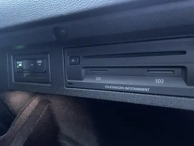 フォルクスワーゲン アルテオン TSI 4モーション Rラインアドバンス 栃木県 2018(平30)年 2.8万km オリックスホワイトパールエフェクト ヘッドアップディスプレイ/サンルーフ/黒革シート/パワーシート/シートヒーター/運転席マッサージ/ACC/フロントアシスト/レーンキープアシスト/ブラインドスポット/LEDヘッドライト/オートライト/パワーテールゲート/クリアランスソナー