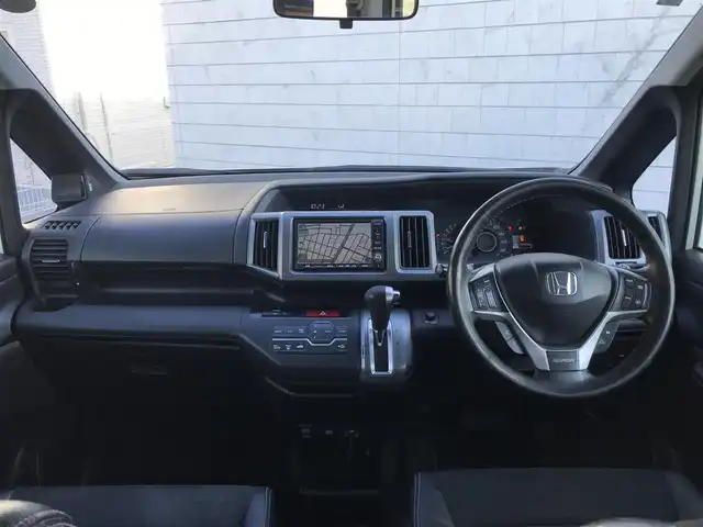 ホンダ ステップワゴン スパーダ Z クールS Iナビセレ 栃木県 2013(平25)年 12.2万km ホワイトオーキッドパール (株)IDOMが運営する【じしゃロン小山店】の自社ローン対象車両になります。こちらは現金ご利用時の価格です。/自社ローンご希望の方は別途その旨お申付け下さい。//禁煙車/純正フルセグナビ/（CD/DVD/AM/FMラジオ）/スマートキー/バックカメラ/ＥＴＣ/両側パワースライドドア/クルーズコントロール/フリップダウンモニター/アイドリングストップ/パドルシフト/ステアリングリモコン/電動格納ドアミラー/パワーウインドウ/防眩ミラー