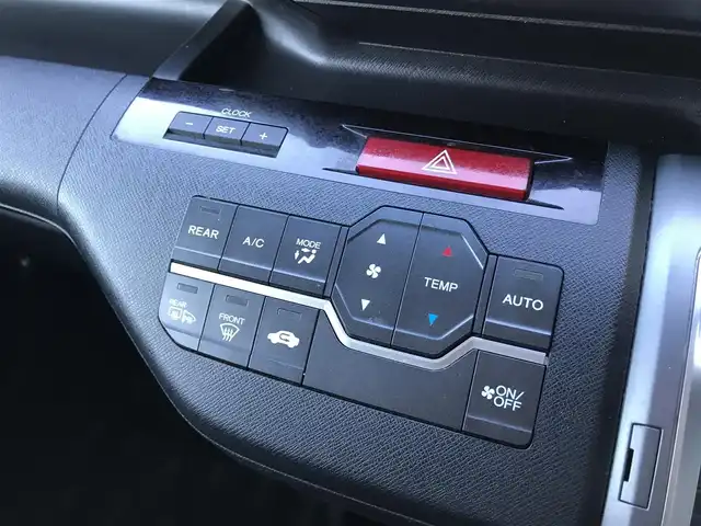 ホンダ ステップワゴン スパーダ Z クールS Iナビセレ 栃木県 2013(平25)年 12.2万km ホワイトオーキッドパール (株)IDOMが運営する【じしゃロン小山店】の自社ローン対象車両になります。こちらは現金ご利用時の価格です。/自社ローンご希望の方は別途その旨お申付け下さい。//禁煙車/純正フルセグナビ/（CD/DVD/AM/FMラジオ）/スマートキー/バックカメラ/ＥＴＣ/両側パワースライドドア/クルーズコントロール/フリップダウンモニター/アイドリングストップ/パドルシフト/ステアリングリモコン/電動格納ドアミラー/パワーウインドウ/防眩ミラー