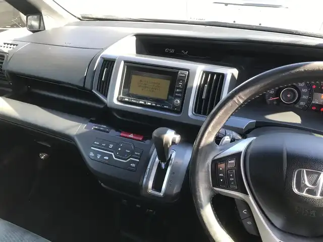 ホンダ ステップワゴン スパーダ Z クールS Iナビセレ 栃木県 2013(平25)年 12.2万km ホワイトオーキッドパール (株)IDOMが運営する【じしゃロン小山店】の自社ローン対象車両になります。こちらは現金ご利用時の価格です。/自社ローンご希望の方は別途その旨お申付け下さい。//禁煙車/純正フルセグナビ/（CD/DVD/AM/FMラジオ）/スマートキー/バックカメラ/ＥＴＣ/両側パワースライドドア/クルーズコントロール/フリップダウンモニター/アイドリングストップ/パドルシフト/ステアリングリモコン/電動格納ドアミラー/パワーウインドウ/防眩ミラー