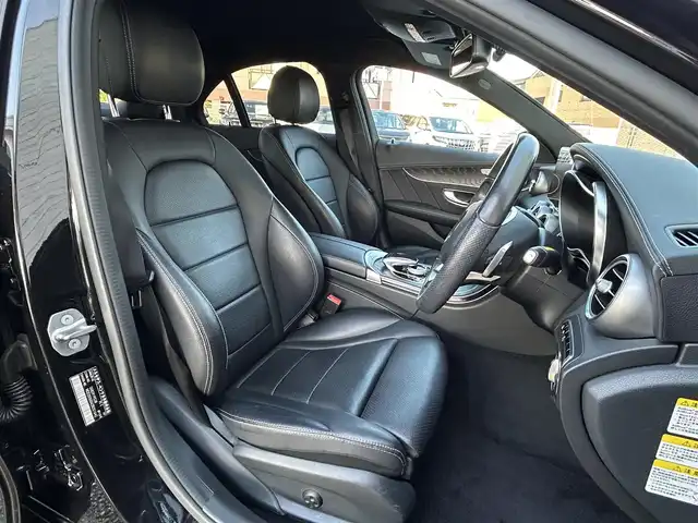 メルセデス・ベンツ Ｃ２２０ｄ 福岡県 2016(平28)年 7.7万km オブシディアンブラック 純正8.4インチHDDナビ/ (AM/FM/Bluetooth/CD/DVD/フルセグTV)/バックカメラ/走行安全システム/・PRE-SAFEブレーキ/・レーンキープアシスト/・アテンションアシスト/・クルーズコントロール/・オートライト/・クリアランスソナー/・コーナーセンサー/・ブラインドスポットアシスト/横滑り防止/ブレーキホールド/アイドリングストップ/純正18インチAW/前後ドライブレコーダーYupiteru【SN-TW90di】/ETC/革巻きステアリング/ステアリングスイッチ/パドルシフト/黒レザーシート/シートポジションメモリースイッチ/パワーシート(D/N席)/シートヒーター(D/N席)/トランクリッド/USB充電ソケット/電格ウィンカーミラー/プッシュスタート/純正フロアマット/スペアキー×1/保証書/取扱説明書