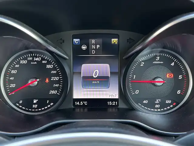 メルセデス・ベンツ Ｃ２２０ｄ 福岡県 2016(平28)年 7.7万km オブシディアンブラック 純正8.4インチHDDナビ/ (AM/FM/Bluetooth/CD/DVD/フルセグTV)/バックカメラ/走行安全システム/・PRE-SAFEブレーキ/・レーンキープアシスト/・アテンションアシスト/・クルーズコントロール/・オートライト/・クリアランスソナー/・コーナーセンサー/・ブラインドスポットアシスト/横滑り防止/ブレーキホールド/アイドリングストップ/純正18インチAW/前後ドライブレコーダーYupiteru【SN-TW90di】/ETC/革巻きステアリング/ステアリングスイッチ/パドルシフト/黒レザーシート/シートポジションメモリースイッチ/パワーシート(D/N席)/シートヒーター(D/N席)/トランクリッド/USB充電ソケット/電格ウィンカーミラー/プッシュスタート/純正フロアマット/スペアキー×1/保証書/取扱説明書