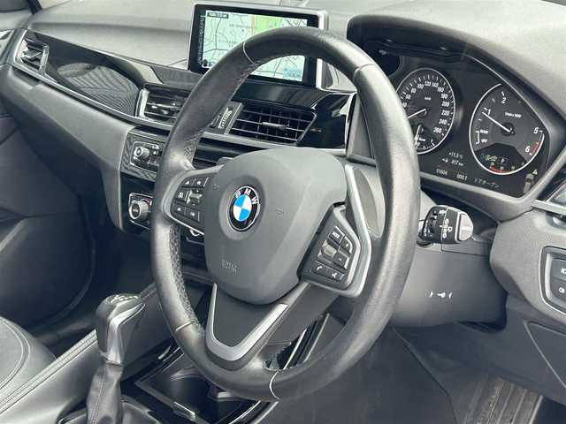ＢＭＷ Ｘ１ xDrive 18d xライン 茨城県 2017(平29)年 5.2万km アルピンホワイトⅢ アドバンスドアクティブＳＦＴ　/ＡＣＣ　/ＨＵＤ　/インテリジェントＳＦＴ　/ＬＤＷ　/Ｂカメラ　/ＰＤＣ　/半革　/ナビ　/ＢＴ　/ＵＳＢ　/ＤＶＤ　/ＬＥＤ　/アンビエントライト　/ＰＷテールゲート　/ＥＴＣ　/ドラレコ　/禁煙車