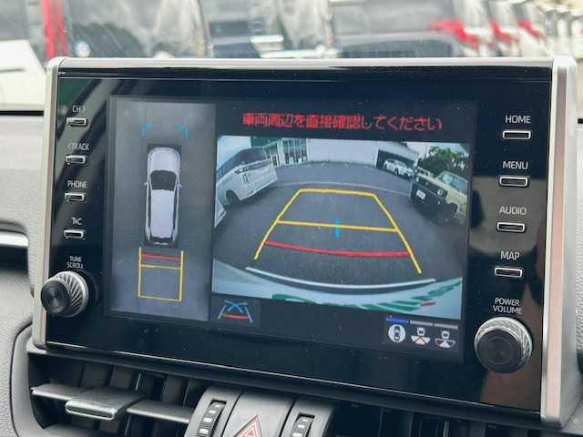 トヨタ ＲＡＶ４ G 大阪府 2021(令3)年 4.2万km ホワイトパールクリスタルシャイン 純正ディスプレイオーディオ/バック・フロント・サイドカメラ/ブラインドスポットモニター/衝突被害軽減システム/レーンキープアシスト/コーナーセンサー/アダクティブクルーズコントロール/オートライト/オートマチックハイビーム/ＴＲＤエアロパーツ/純正アルミホイール/純正フロアマット/シートヒーター/ステアリングヒーター/パワーシート/前後ドライブレコーダー/ＥＴＣ/ルーフレール/LEDヘッドライト