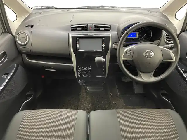 日産 デイズ ハイウェイスターG ターボ 兵庫県 2015(平27)年 1.6万km ホワイトパール 純正SDナビ/（CD/DVD/MSV/AUX/iPod/Bluetooth/フルセグTV）/・MC315D-W/バックカメラ/アラウンドビューモニター/横滑り防止装置/エマージェンシーブレーキ/ISOFIX/衝突軽減システム/アイドリングストップ/ターボエンジン/HIDヘッドライト/オートライト/オートマチックハイビーム/ETC/前方ドライブレコーダー/電動格納ミラー/純正15インチアルミホイール/純正フロアマット/ドアバイザー/スマートキー