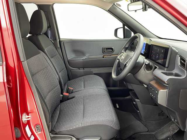 日産 サクラ G 鹿児島県 2023(令5)年 2.4万km スパークリングレッドM スマートキー×2/純正EV専用NissanConnectナビゲーションシステム/アラウンドビューモニター（移動物検知機能付）/前後ドライブレコーダー/プロパイロット/・インテリジェント クルーズコントロール/・ハンドル支援/・VDC（ビークルダイナミクスコントロール/・ABS（アンチロックブレーキシステム）/LEDヘッドライト/LEDポジションランプ（アクセント機能付）/LEDリヤコンビネーションランプ/D席シートヒーター/ステアリングヒーター/充電ケーブル/LEDヘッドライト/コーナーセンサー/純正フロアマット/純正14インチアルミホイール/ビルトインETC2.0