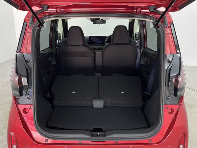 日産 サクラ G 鹿児島県 2023(令5)年 2.4万km スパークリングレッドM スマートキー×2/純正EV専用NissanConnectナビゲーションシステム/アラウンドビューモニター（移動物検知機能付）/前後ドライブレコーダー/プロパイロット/・インテリジェント クルーズコントロール/・ハンドル支援/・VDC（ビークルダイナミクスコントロール/・ABS（アンチロックブレーキシステム）/LEDヘッドライト/LEDポジションランプ（アクセント機能付）/LEDリヤコンビネーションランプ/D席シートヒーター/ステアリングヒーター/充電ケーブル/LEDヘッドライト/コーナーセンサー/純正フロアマット/純正14インチアルミホイール/ビルトインETC2.0