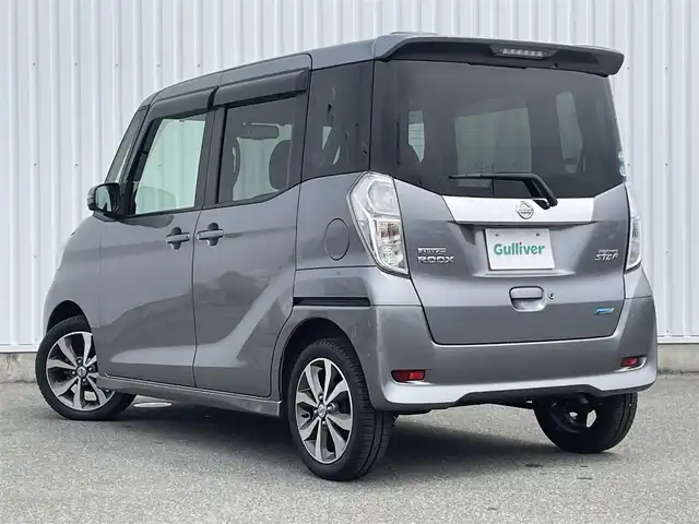 日産 デイズ ルークス HWS X Vセレクション 福岡県 2016(平28)年 4.7万km チタニウムグレーメタリック 純正ナビ（ＭＭ３１６Ｄ－Ｗ）　アラウンドビューモニター　エマージェンシーブレーキ　両側パワースライドドア　ＨＩＤヘッドライト　スマートキー　プッシュスタート　フルセグテレビ　ＣＤ／ＤＶＤ再生　純正ＡＷ