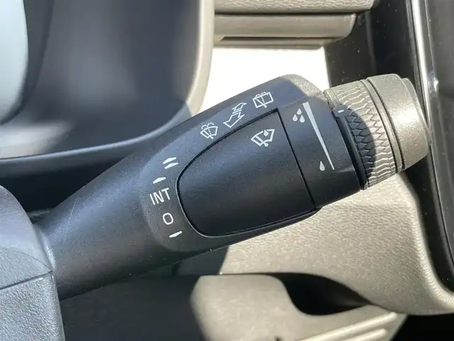 ボルボ ＸＣ４０ T4 AWD インスクリプション 石川県 2020(令2)年 5.2万km オニキスブラックP 純正メモリナビ/（フルセグ/Bluetooth）/衝突回避/自動駐車/全方位カメラ/クリアランスソナー/クルーズコントロール/パワーバックドア/パノラマガラスルーフ/プレミアムサウンド/レッドレザー/シートヒーター/パワーシート/LEDヘッドライト/純正AW