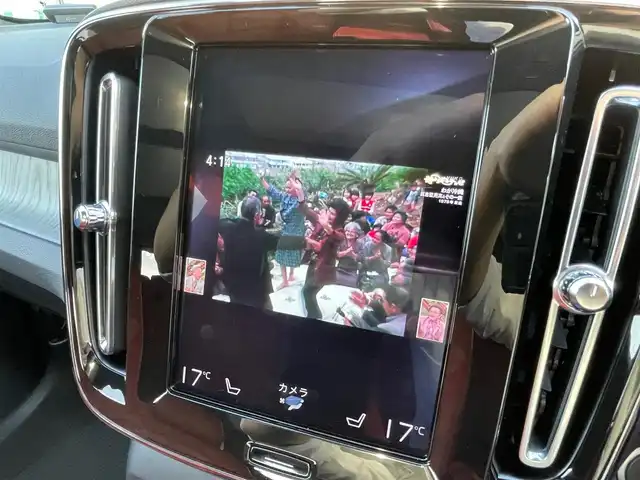 ボルボ ＸＣ４０ T4 AWD インスクリプション 石川県 2020(令2)年 5.2万km オニキスブラックP 純正メモリナビ/（フルセグ/Bluetooth）/衝突回避/自動駐車/全方位カメラ/クリアランスソナー/クルーズコントロール/パワーバックドア/パノラマガラスルーフ/プレミアムサウンド/レッドレザー/シートヒーター/パワーシート/LEDヘッドライト/純正AW
