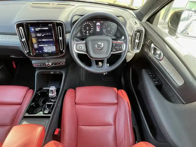 ボルボ ＸＣ４０ T4 AWD インスクリプション 石川県 2020(令2)年 5.2万km オニキスブラックP 純正メモリナビ/（フルセグ/Bluetooth）/衝突回避/自動駐車/全方位カメラ/クリアランスソナー/クルーズコントロール/パワーバックドア/パノラマガラスルーフ/プレミアムサウンド/レッドレザー/シートヒーター/パワーシート/LEDヘッドライト/純正AW