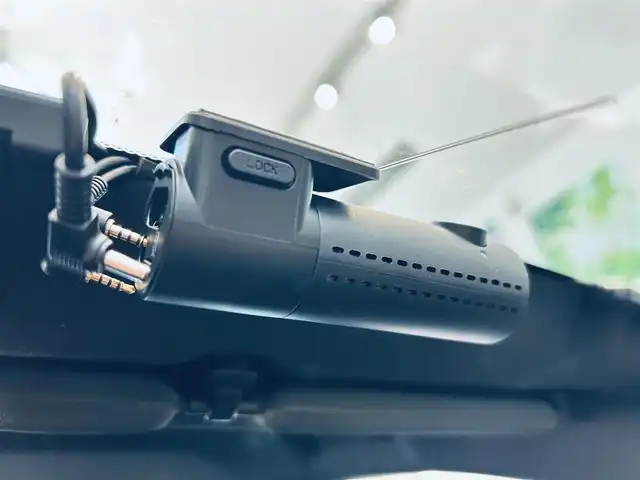 アルファロメオ ステルヴィオ 2．2ターボ ディーゼルQ4TI 大阪府 2022(令4)年 2.9万km 白 ブラウンレザー/パワーシート/シートヒーター/ステアリングヒーター/Dシートメモリ/純正ナビ/TV/バックカメラ/ACC/純正20インチAW/HIDヘッドライト/電動リアゲート/ブラインドスポット