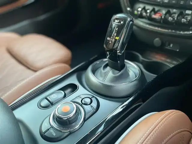 ＭＩＮＩ ＢＭＷ ミニ クラブマン クーパーD 栃木県 2020(令2)年 4万km ミッドナイト・ブラック・メタリック ワンオーナー /茶レザーシート /パワーシート /シートヒーター /インテリジェントセーフティ/コンフォートアクセス/ナビ/バックカメラ/ミラーETC/LEDヘッドライト/オートライト/パークディスタンスコントロール/アクティブクルーズコントロール