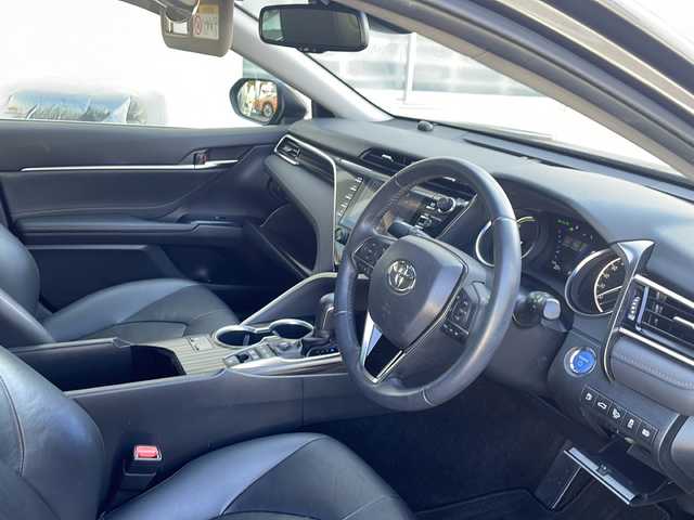 トヨタ カムリ G レザーパッケージ 東京都 2018(平30)年 7万km グラファイトM 純正SDナビ/（フルセグ/BT/CD/DVD/FM/AM）/ドライブレコーダー（前後）/バックカメラ　ETC2.0/ヘッドアップディスプレイ/Toyota Safety Sense P/・LDA・PCS・BSM/・オートマチックハイビーム/・レーダークルーズコントロール/レザーシート/シートヒーター（D/N）/パワーシート（D/N）/オートホールド/コーナーセンサー/スマートキー×２/純正１８インチアルミ/社外AW付スタッドレスタイヤ積載