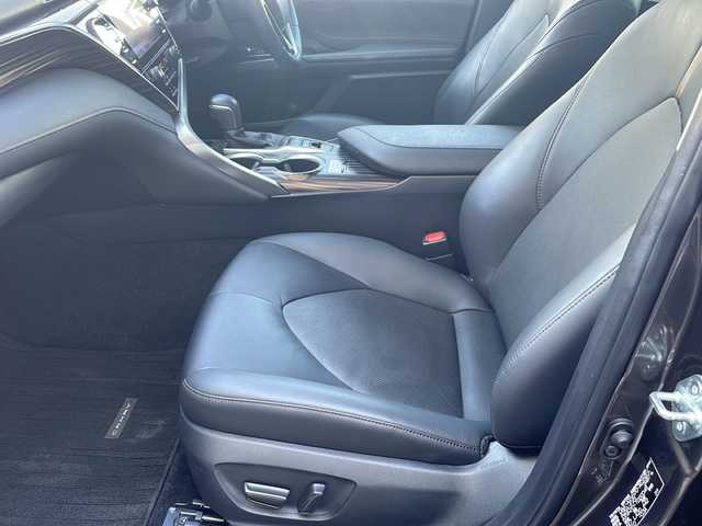 トヨタ カムリ G レザーパッケージ 東京都 2018(平30)年 7万km グラファイトM 純正SDナビ/（フルセグ/BT/CD/DVD/FM/AM）/ドライブレコーダー（前後）/バックカメラ　ETC2.0/ヘッドアップディスプレイ/Toyota Safety Sense P/・LDA・PCS・BSM/・オートマチックハイビーム/・レーダークルーズコントロール/レザーシート/シートヒーター（D/N）/パワーシート（D/N）/オートホールド/コーナーセンサー/スマートキー×２/純正１８インチアルミ/社外AW付スタッドレスタイヤ積載