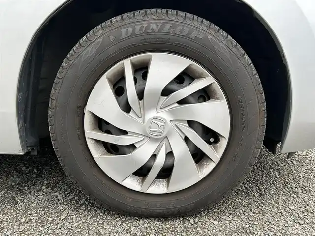 ホンダ フィット 13G Fパッケージ 宮城県 2016(平28)年 9.8万km アラバスターシルバーメタリック 前後ドラレコ//社外ＳＤナビ（ＤＶＤ、ＣＤ、ＦＭ、ＡＭ、ワンセグＴＶ）//純正フロアマット//ＥＴＣ//スマートキー//横滑り防止機能//プッシュスタート