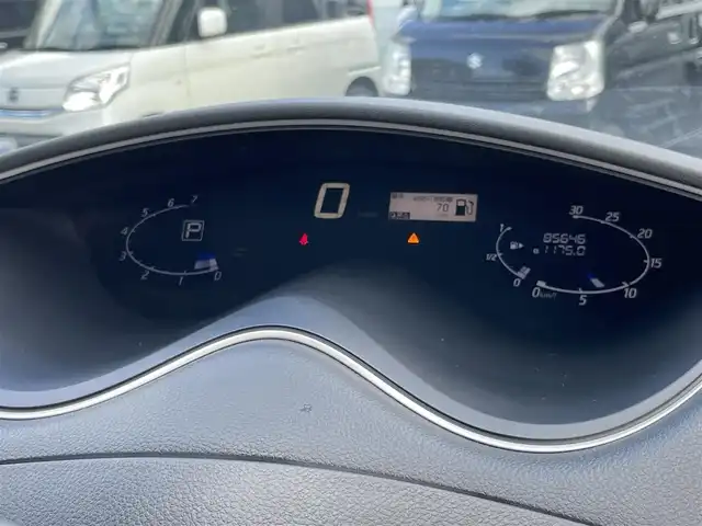 日産 セレナ ハイウェイスター Sハイブリッド 徳島県 2014(平26)年 8.6万km ブリリアントホワイトパール (株)IDOMが運営する【じしゃロン徳島店】の自社ローン専用車両になりますこちらは現金またはオートローンご利用時の価格です。/自社ローンご希望の方は別途その旨お申付け下さい”										/										/										エマージェンシーブレーキ　/レーンキープアシスト/純正８型ナビゲーション　/（フルセグ/CD/DVD/SD/BT)/バックカメラ　/フリップダウンモニター　/社外ドライブレコーダー/クルーズコントロール/ＥＴＣ　/トラクションコントロール/ＬＥＤヘッドライト　/フォグランプ/ウィンカーミラー/革巻きステアリング/クルーズコントロール　/プッシュスタート　/スマートキー　/アイドリングストップ/電動格納ミラー/エコモード切替/Wエアバック/純正フロアマット/サイドバイザー