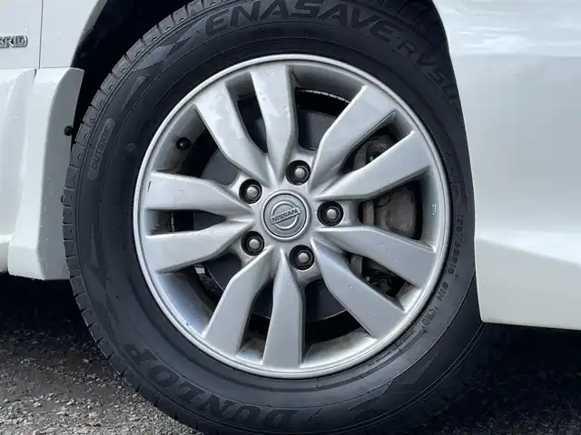 日産 セレナ ハイウェイスター Sハイブリッド 徳島県 2014(平26)年 8.6万km ブリリアントホワイトパール (株)IDOMが運営する【じしゃロン徳島店】の自社ローン専用車両になりますこちらは現金またはオートローンご利用時の価格です。/自社ローンご希望の方は別途その旨お申付け下さい”										/										/										エマージェンシーブレーキ　/レーンキープアシスト/純正８型ナビゲーション　/（フルセグ/CD/DVD/SD/BT)/バックカメラ　/フリップダウンモニター　/社外ドライブレコーダー/クルーズコントロール/ＥＴＣ　/トラクションコントロール/ＬＥＤヘッドライト　/フォグランプ/ウィンカーミラー/革巻きステアリング/クルーズコントロール　/プッシュスタート　/スマートキー　/アイドリングストップ/電動格納ミラー/エコモード切替/Wエアバック/純正フロアマット/サイドバイザー