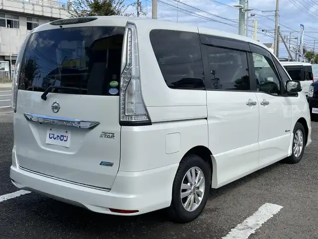 日産 セレナ ハイウェイスター Sハイブリッド 徳島県 2014(平26)年 8.6万km ブリリアントホワイトパール (株)IDOMが運営する【じしゃロン徳島店】の自社ローン専用車両になりますこちらは現金またはオートローンご利用時の価格です。/自社ローンご希望の方は別途その旨お申付け下さい”										/										/										エマージェンシーブレーキ　/レーンキープアシスト/純正８型ナビゲーション　/（フルセグ/CD/DVD/SD/BT)/バックカメラ　/フリップダウンモニター　/社外ドライブレコーダー/クルーズコントロール/ＥＴＣ　/トラクションコントロール/ＬＥＤヘッドライト　/フォグランプ/ウィンカーミラー/革巻きステアリング/クルーズコントロール　/プッシュスタート　/スマートキー　/アイドリングストップ/電動格納ミラー/エコモード切替/Wエアバック/純正フロアマット/サイドバイザー