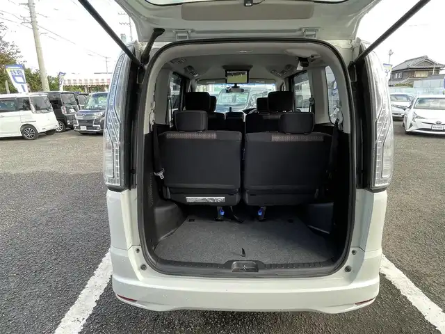 日産 セレナ ハイウェイスター Sハイブリッド 徳島県 2014(平26)年 8.6万km ブリリアントホワイトパール (株)IDOMが運営する【じしゃロン徳島店】の自社ローン専用車両になりますこちらは現金またはオートローンご利用時の価格です。/自社ローンご希望の方は別途その旨お申付け下さい”										/										/										エマージェンシーブレーキ　/レーンキープアシスト/純正８型ナビゲーション　/（フルセグ/CD/DVD/SD/BT)/バックカメラ　/フリップダウンモニター　/社外ドライブレコーダー/クルーズコントロール/ＥＴＣ　/トラクションコントロール/ＬＥＤヘッドライト　/フォグランプ/ウィンカーミラー/革巻きステアリング/クルーズコントロール　/プッシュスタート　/スマートキー　/アイドリングストップ/電動格納ミラー/エコモード切替/Wエアバック/純正フロアマット/サイドバイザー