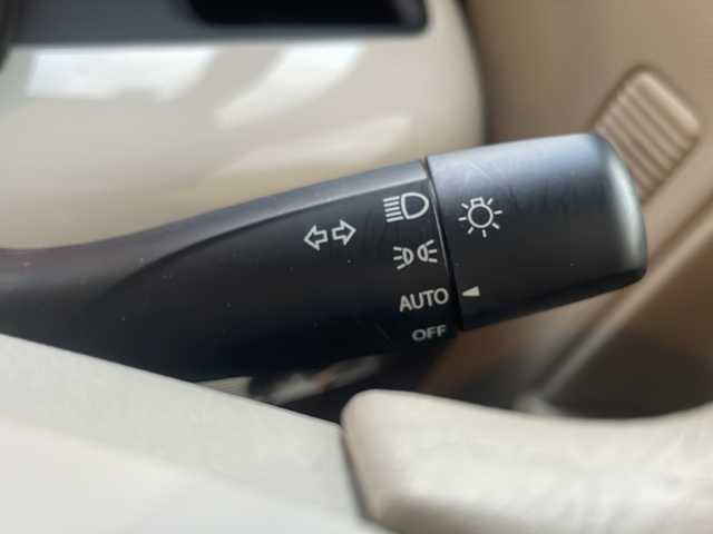 スズキ スペーシア HYBRID X 秋田県 2019(平31)年 2.1万km オフブルーメタリック/ホワイト2トーン ワンオーナー/４WD/SDナビ/CD　DVD　BT　ラジオ　DTV　SD/全方位カメラ/両側パワースライドドア/ETC/エンジンスターター/スペアキー/レーダーブレーキサポート/レーンディパーチャアラート/運転席＆助手席シートヒーター/スマートキー/プッシュスタート/スペアキー/オートライト/アイドリングストップ/横滑り防止装置/保証書/取扱説明書