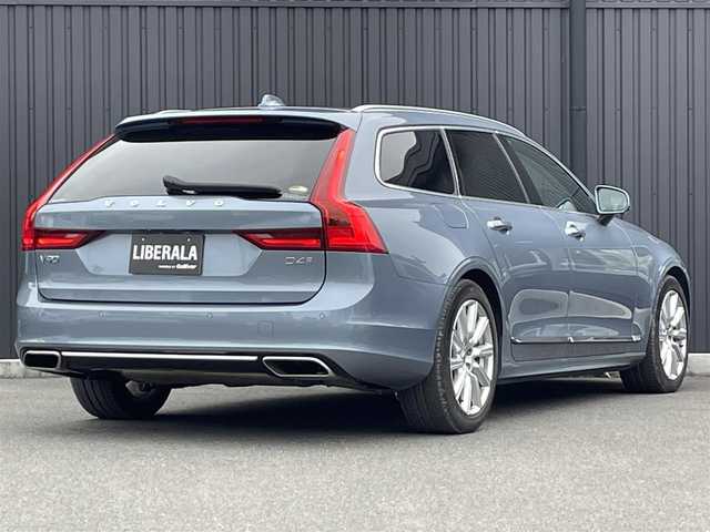 ボルボ Ｖ９０ D4 インスクリプション 福島県 2018(平30)年 2万km 青 外装色：マッセルブルーメタリック（721）/ACC/レーンキープ/ブラインドスポット/ヘッドアップディスプレイ/Harman Kardon/白革シート/パワーシート/全席シートヒーター /前席ベンチレーション/ステアリングヒーター/純正ナビ/フルセグTV/AppleCarPlay/360°カメラ/ETC/LEDヘッドライト/電動リアゲート/フットオープナー/純正18インチAW/コーナーセンサー