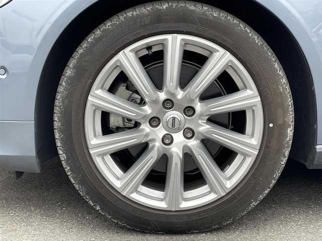 ボルボ Ｖ９０ D4 インスクリプション 福島県 2018(平30)年 2万km 青 外装色：マッセルブルーメタリック（721）/ACC/レーンキープ/ブラインドスポット/ヘッドアップディスプレイ/Harman Kardon/白革シート/パワーシート/全席シートヒーター /前席ベンチレーション/ステアリングヒーター/純正ナビ/フルセグTV/AppleCarPlay/360°カメラ/ETC/LEDヘッドライト/電動リアゲート/フットオープナー/純正18インチAW/コーナーセンサー