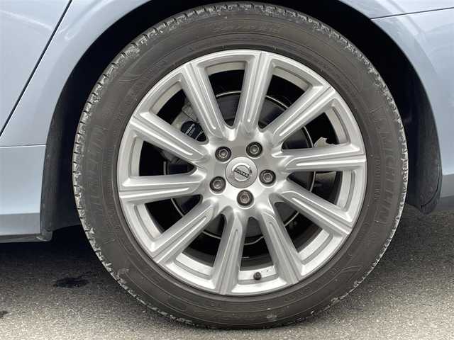 ボルボ Ｖ９０ D4 インスクリプション 福島県 2018(平30)年 2万km 青 外装色：マッセルブルーメタリック（721）/ACC/レーンキープ/ブラインドスポット/ヘッドアップディスプレイ/Harman Kardon/白革シート/パワーシート/全席シートヒーター /前席ベンチレーション/ステアリングヒーター/純正ナビ/フルセグTV/AppleCarPlay/360°カメラ/ETC/LEDヘッドライト/電動リアゲート/フットオープナー/純正18インチAW/コーナーセンサー