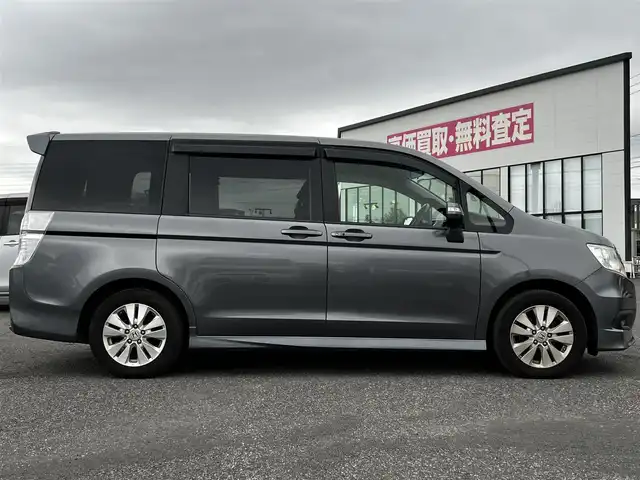 ホンダ ステップワゴン スパーダ Z 道央・札幌 2011(平23)年 14.3万km ポリッシュドメタルメタリック ４WD/ワンオーナー/寒冷地仕様/純正HDDナビ/AM/FM/DVD/CD/ワンセグ/純正フリップダウンモニター/横滑り防止装置/バックカメラ/ビルトインETC/ワイパーデアイサー/ECON/両側パワースライドドア/革巻きステアリング/ステアリングリモコン/パドルシフト/MTモード付AT/スマートキー/ハロゲンヘッドライト/オートライト/フォグランプ/電動格納ミラー/ヒーテッドドアミラー/ウィンカーミラー/純正フロアマット/ドアバイザー/スペアキー/社外エンジンスターター/社外AW付冬タイヤ積込/205/65/R15/2022年/山7mm