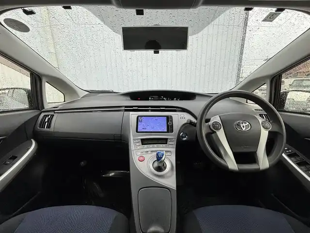 トヨタ プリウス S 滋賀県 2014(平26)年 11.2万km ライトパープルマイカ ワンオーナー/純正ナビ/・Bluetooth/フルセグ/・CD/DVD/バックカメラ/ステアリングリモコン/ETC/トノカバー/電動格納ミラー/HIDオートライト/フォグライト/スマートキー